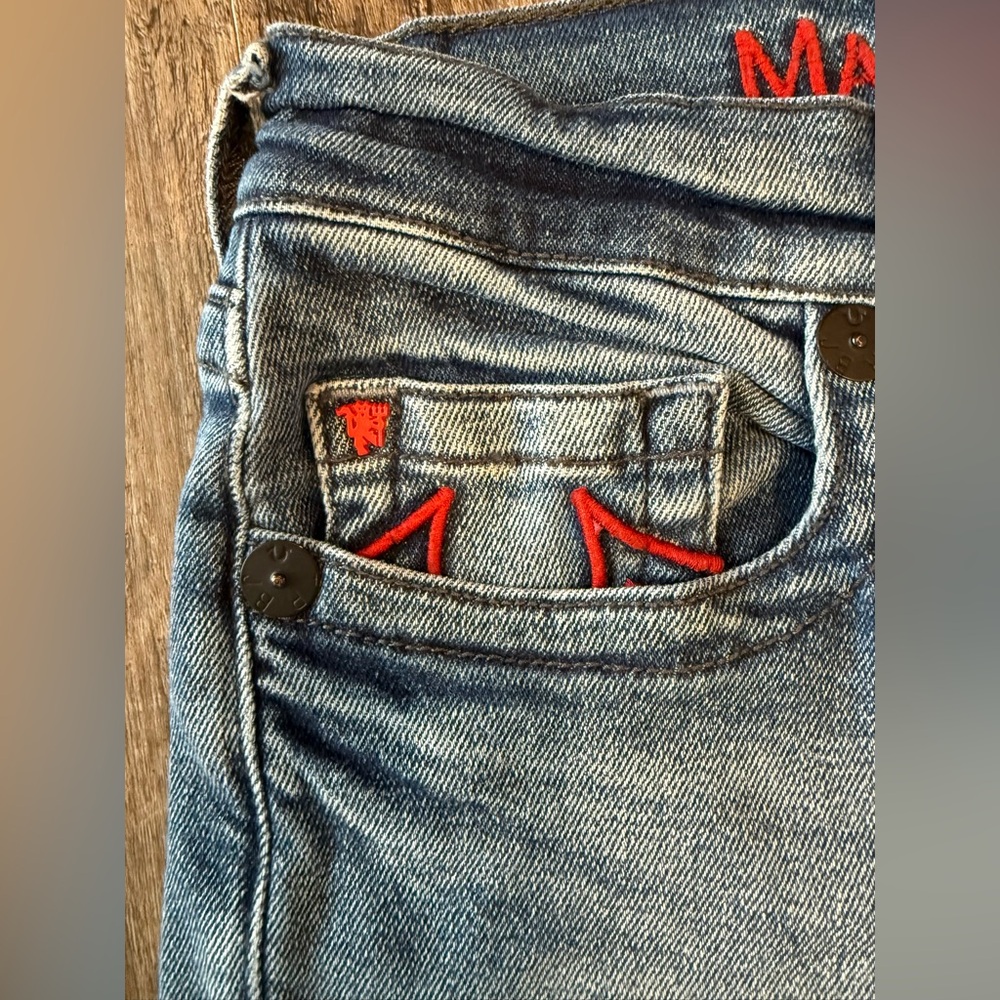 Men's True Religion X Manchester United Geno Denim Jean Shorts | Size 32 - Picture 5 of 7
